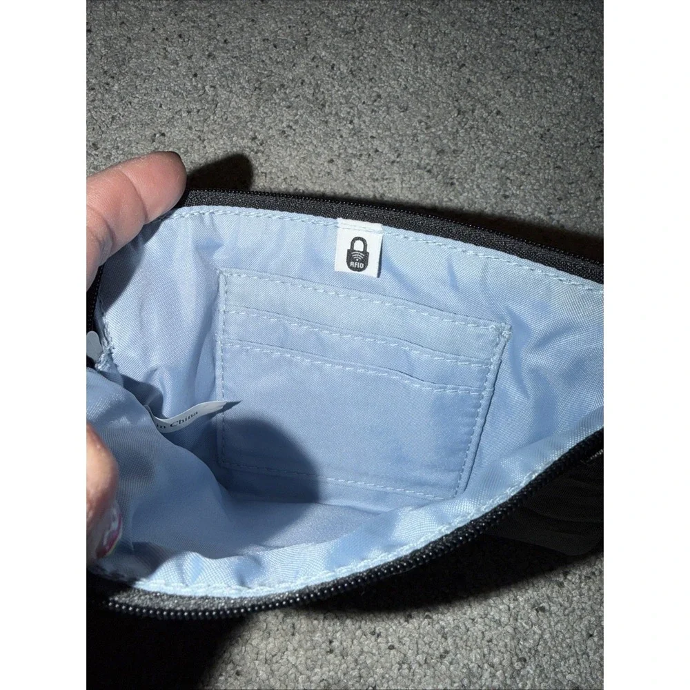 BAGGALLINI wristlet Wallet RFID Grey Blue Interior Zip Pouch 7.5 X 4.5 Travel